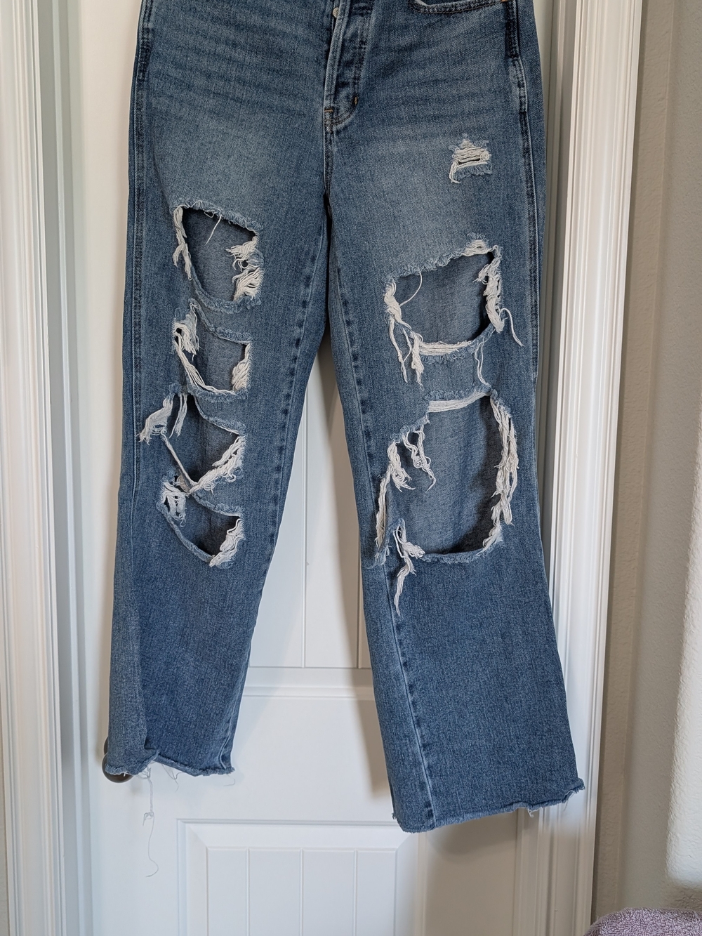 Distressed High-Rise Vintage Blue Women’s Jeans